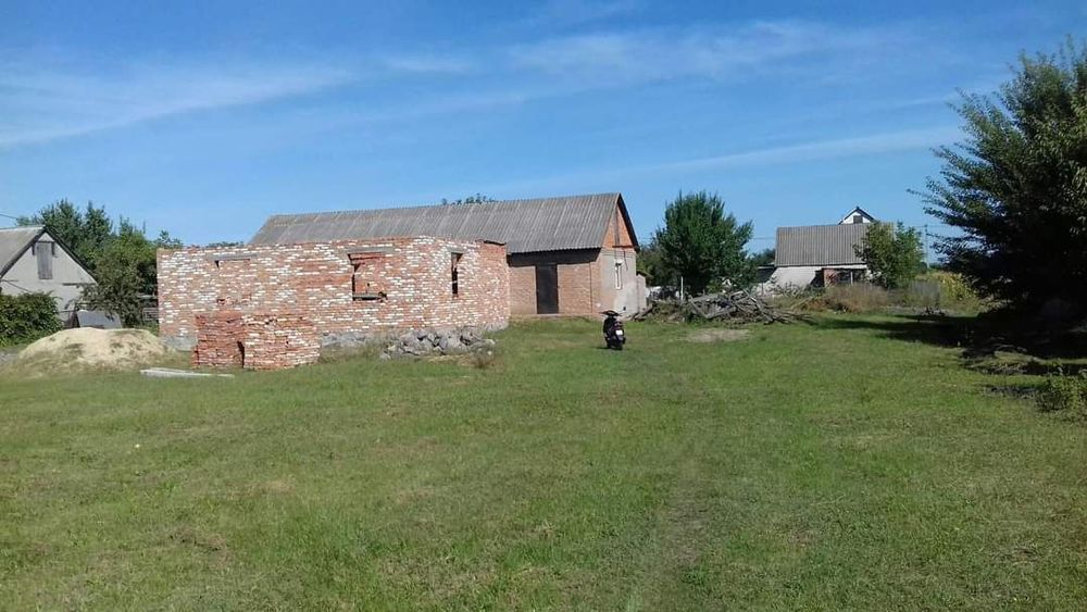 Продам недобудований участок