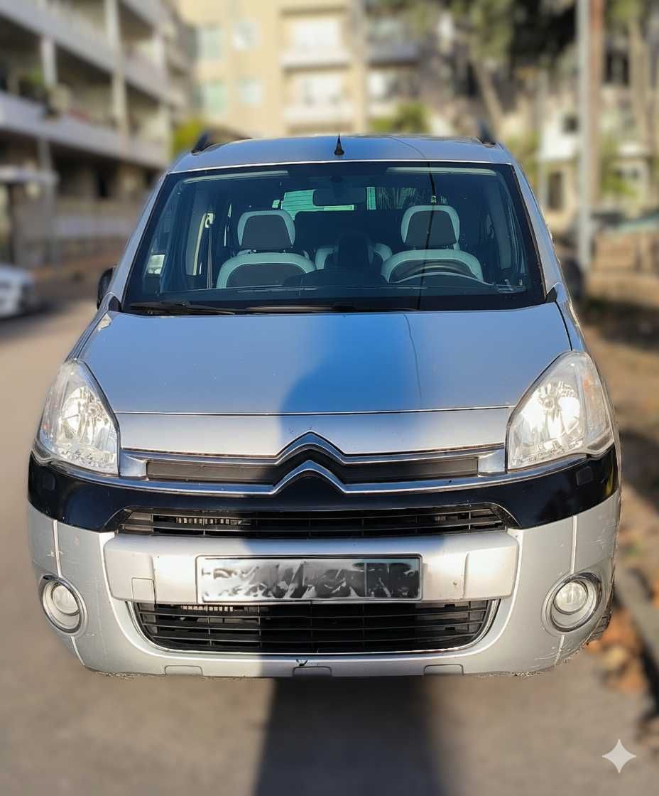 Citroën Berlingo 1.6 HDi 5 Lugares ou 4 Lugares + Cadeira de Rodas
