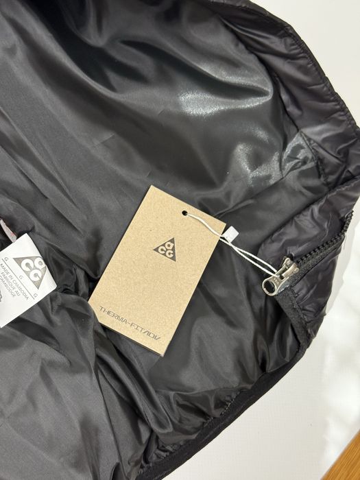 Пухова жилетка Nike Acg