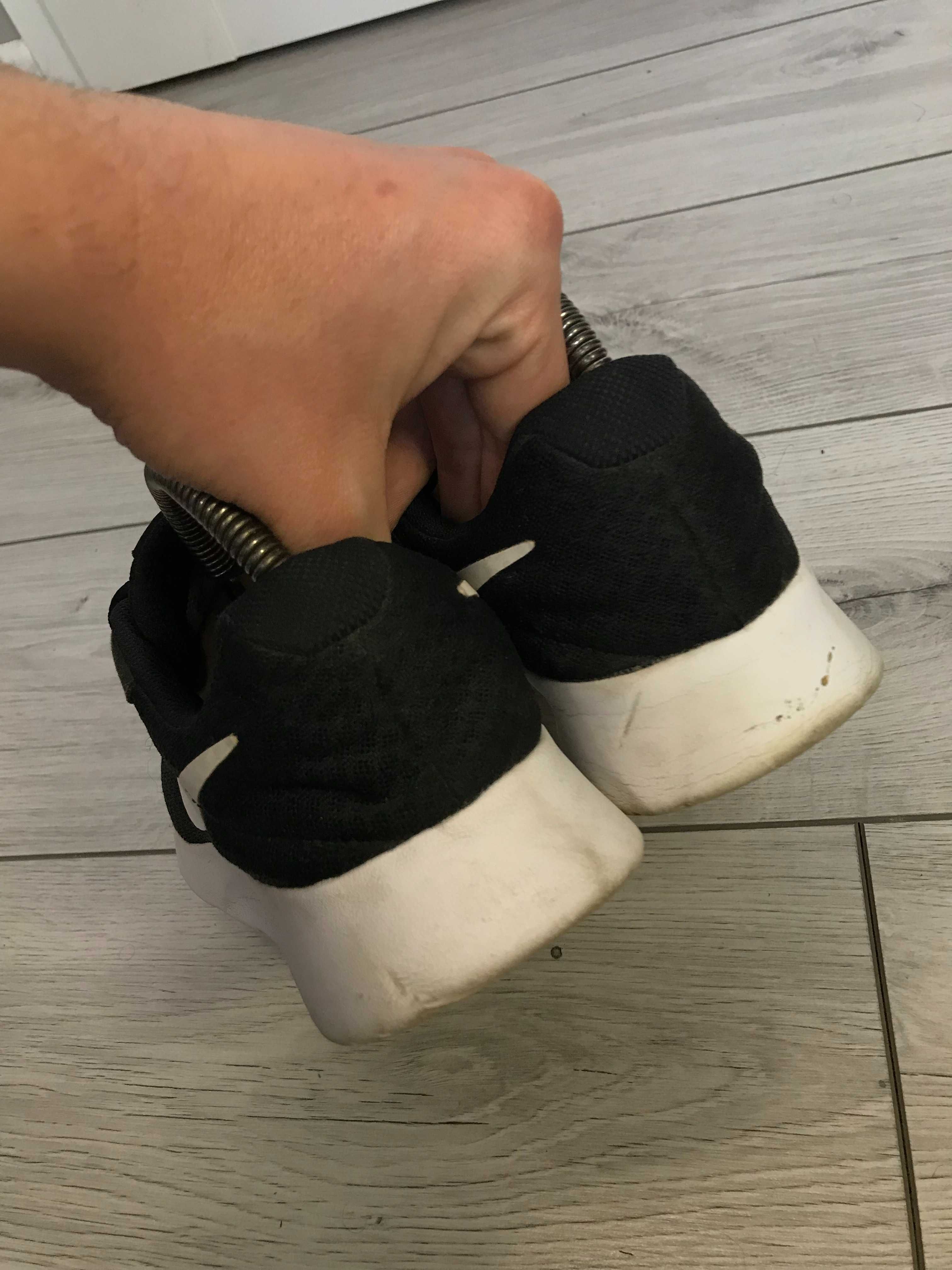 Buty Nike Tanjun rozm. 39