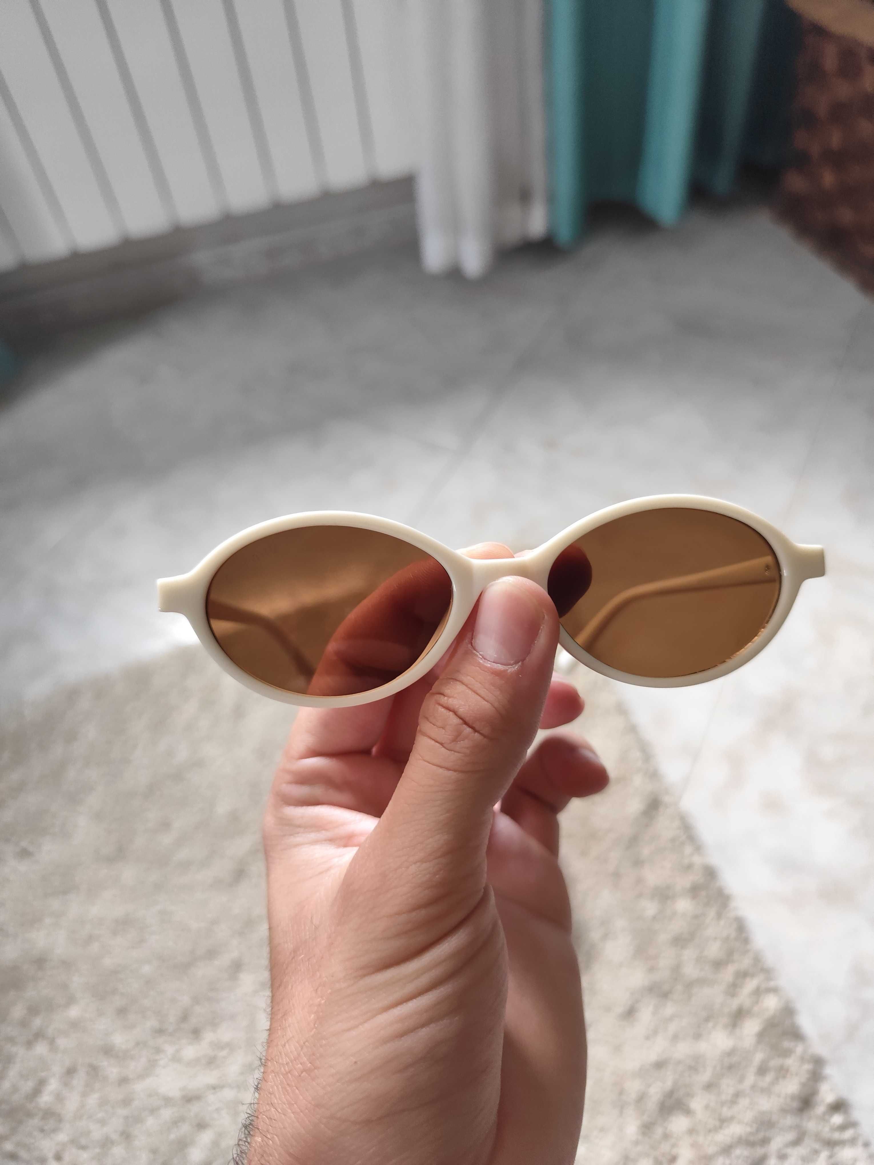 Oculos Miu Miu brancos