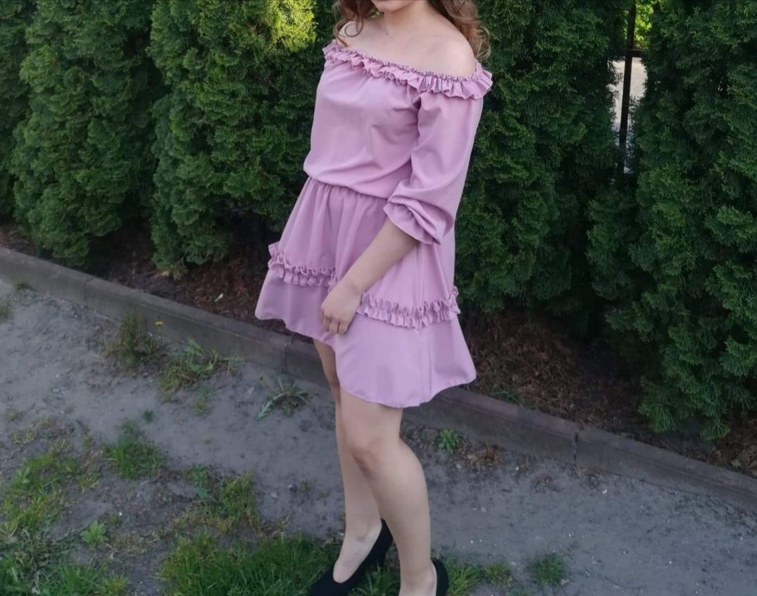 Różowa sukienka hiszpanka z falbankami