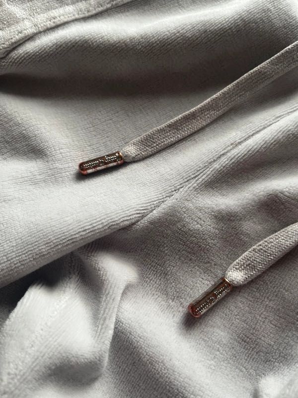 Juicy Couture szare dresy spodnie dresowe z ozdobnymi kieszeniami
