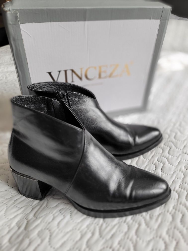 Eleganckie buty botki skóra czarne 38 jesień zima wiosna firmy VINCEZA