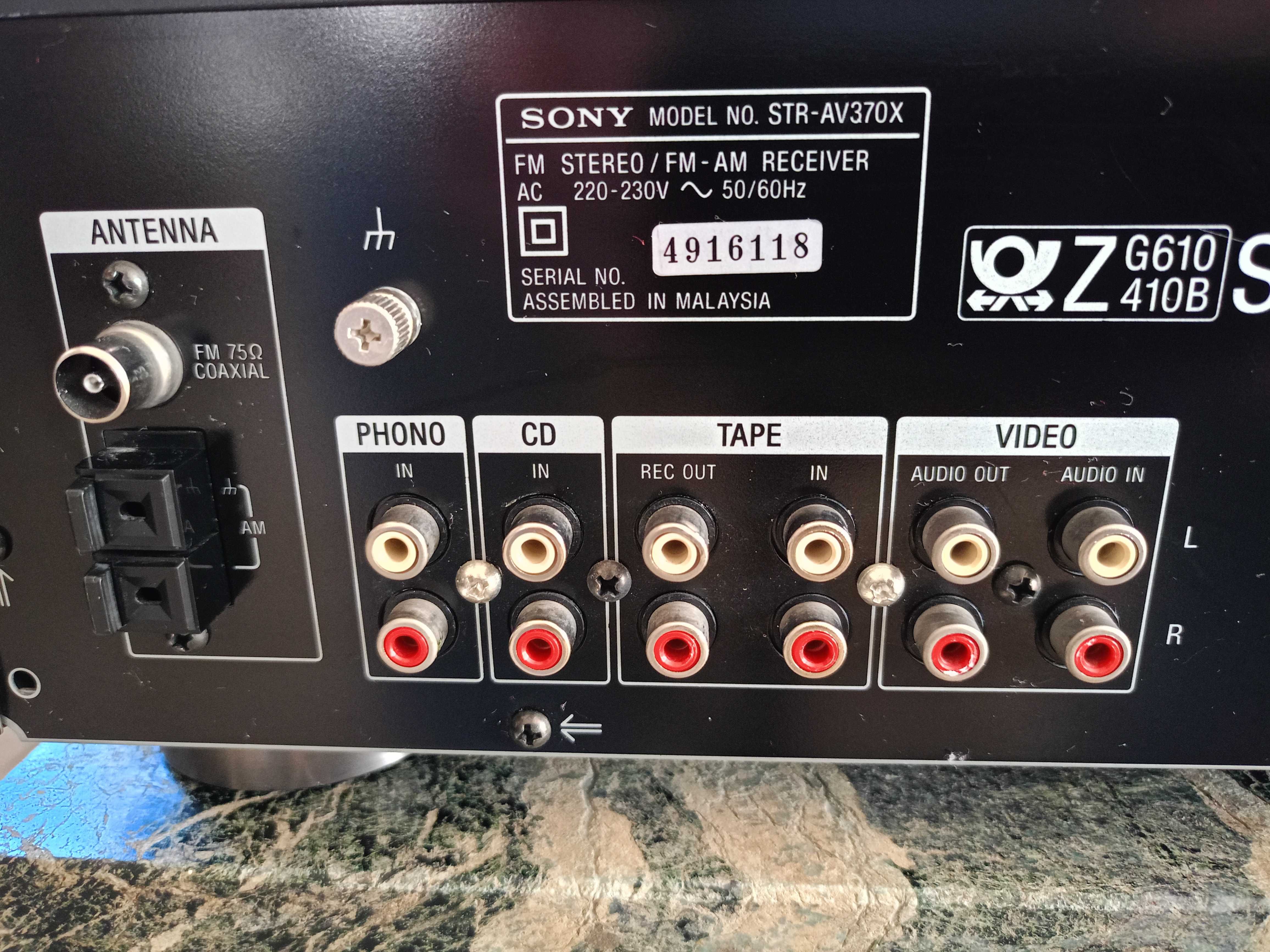 Amplituner Wzmacniacz SONY STR-AV370 z pilotem.