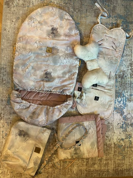 Zestaw Lanila do wózka dla dziewczynki super stan