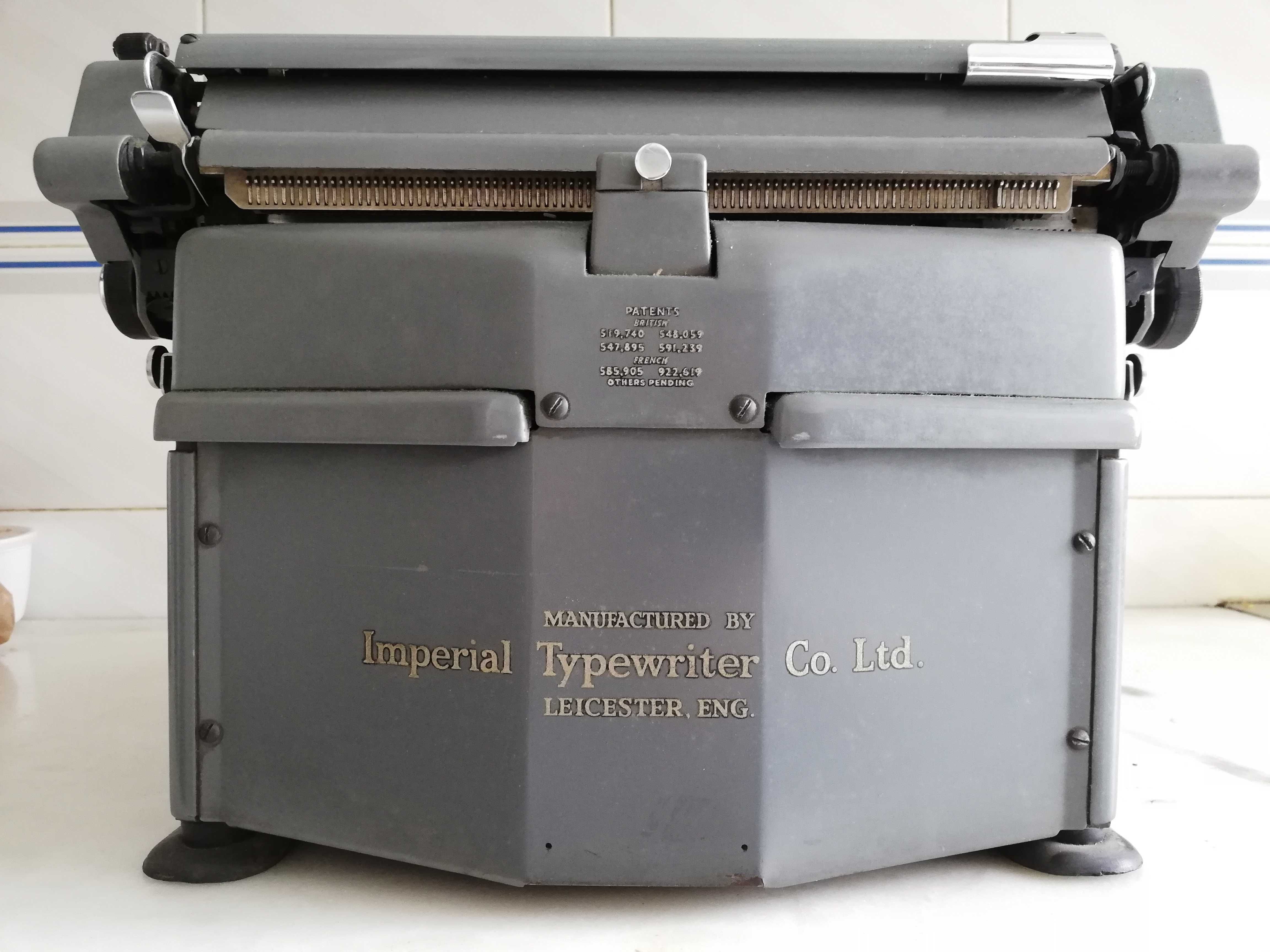 Máquina de escrever IMPERIAL 65 - vintage typewriter