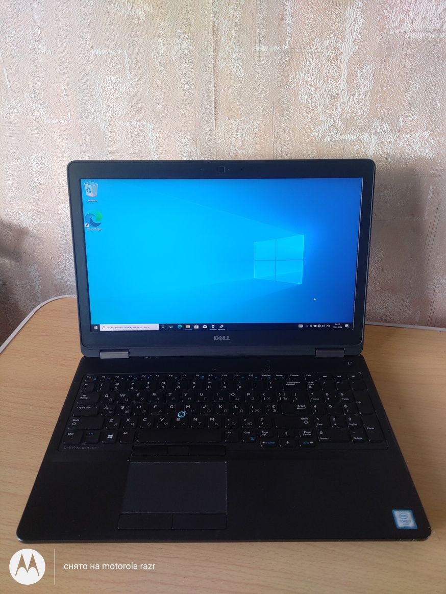 Ноутбук Dell Precision 3510 i7-6820HQ/Radeon R9 M360 2GB