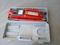 Macaco automovel