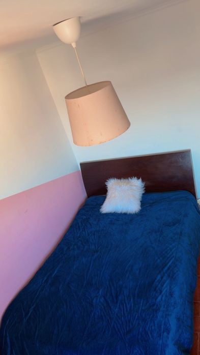 Quarto em um apartamento familiar . 500 para casal 400 para pessoa so.