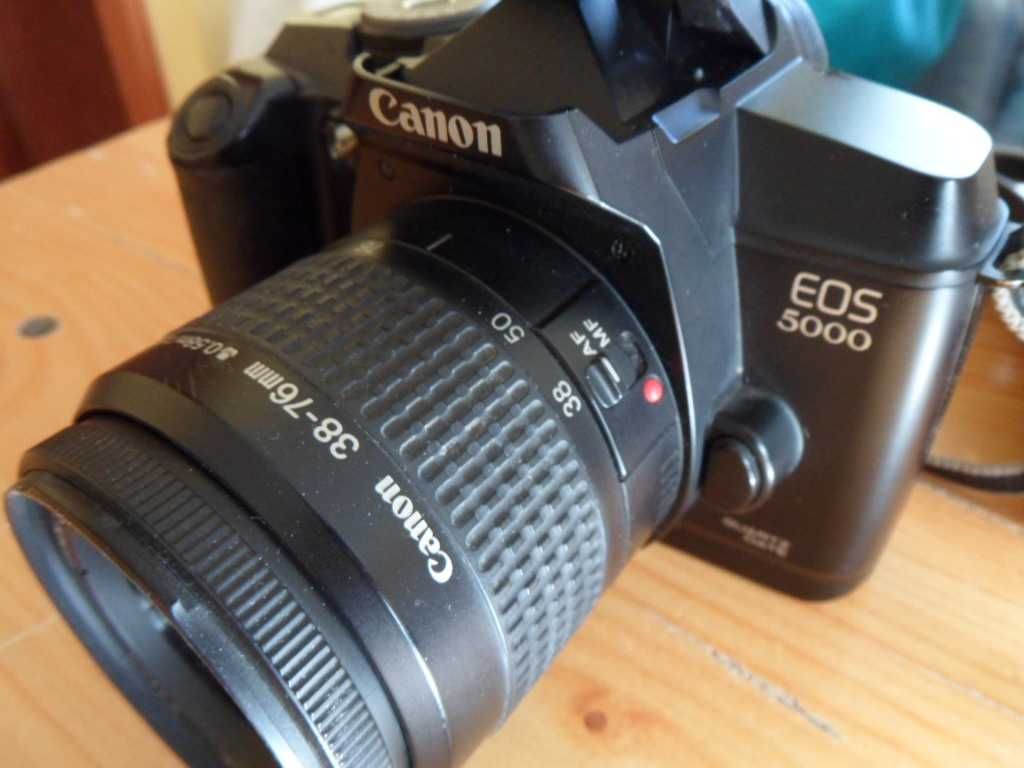 Canon EOS 5000 .