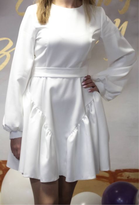 Продам плаття святкове плаття біле