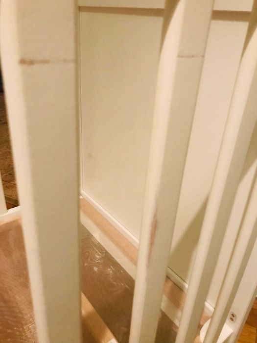 Berço branco com colchão