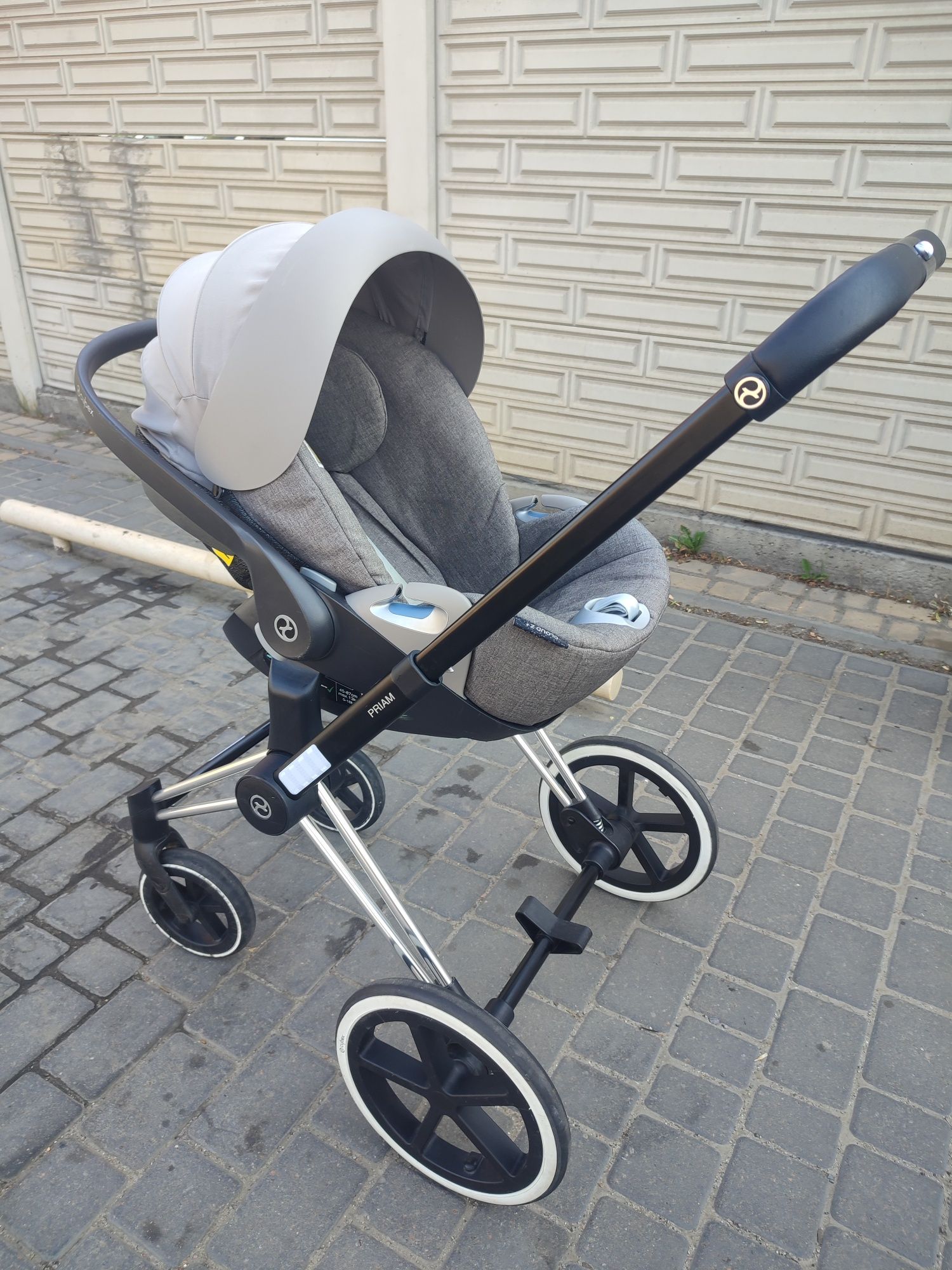 Шасі Cybex Priam з автокріслом Cloud Z i-size