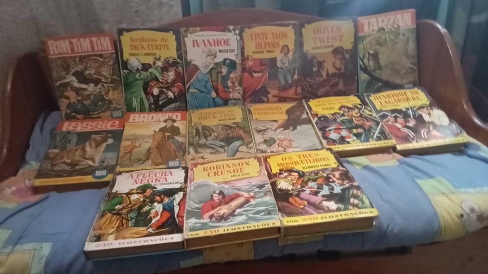 vendo estes 15 livros colecção de histórias de aventura por 25 euros