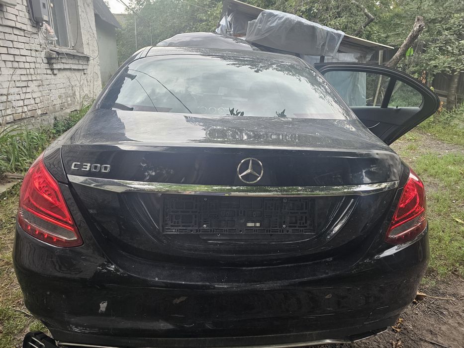Крышка багажника w205 mersedes