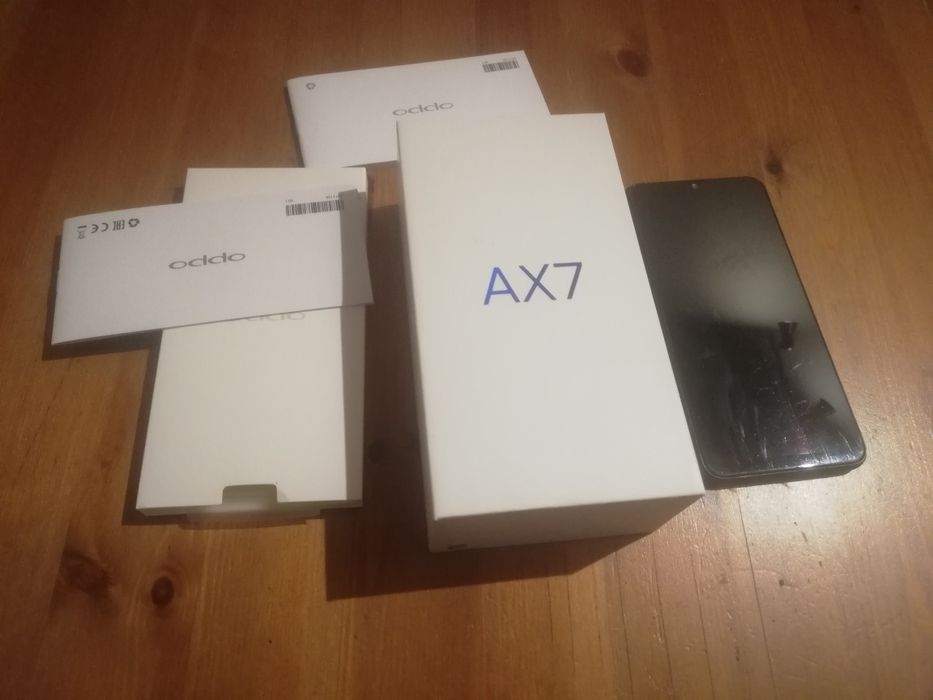 Smartfon Oppo AX7.