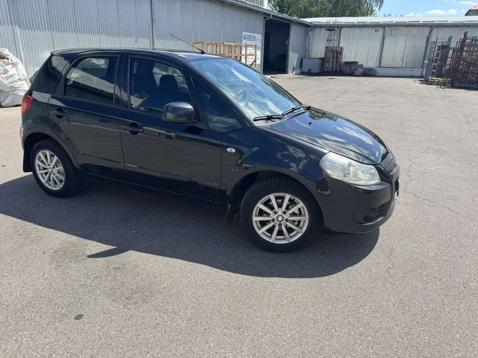 Suzuki SX-4 сузукі