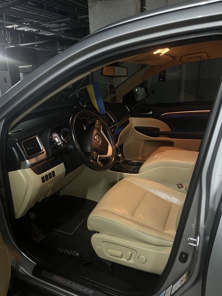 Продам автомобіль Toyota