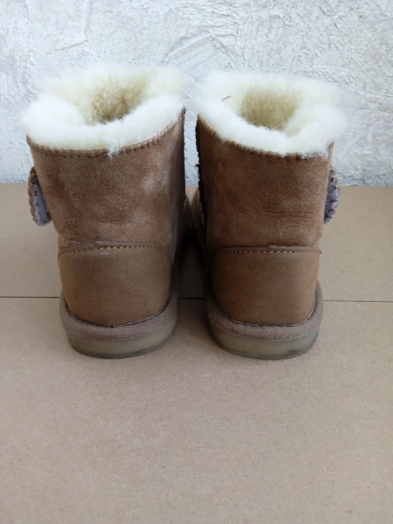 Взуття для хлопчика/дівчинки уггі UGG Australia.Розмір 29 (17,5см)