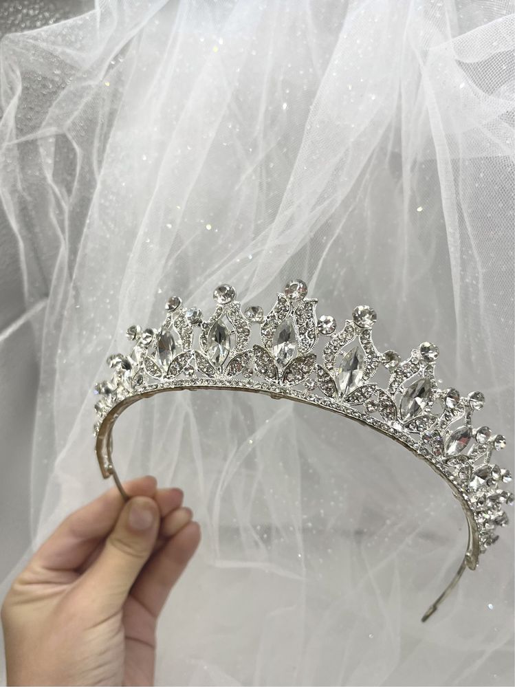 Весільна корона діадема
