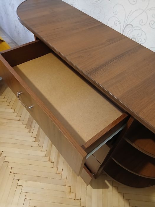 Комод, тумба для одягу