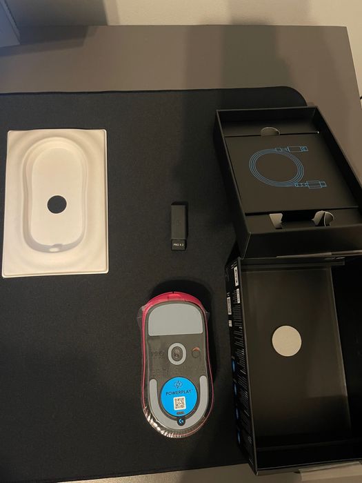 Mysz Logitech G Pro x Superlight 2 Lightspeed Magneta