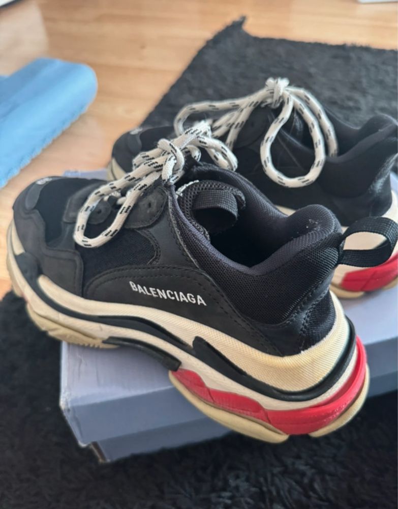 Balenciaga triple S