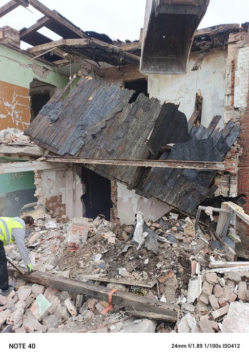 Usługi koparką gąsienicową 16 ton
