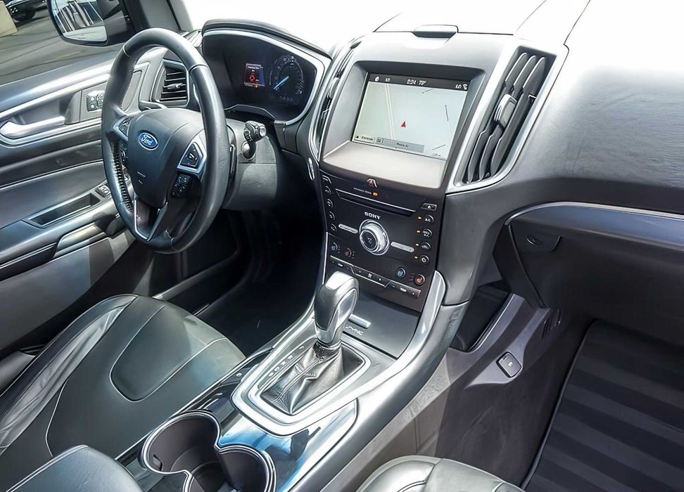 Ford Edge Titanium      2017