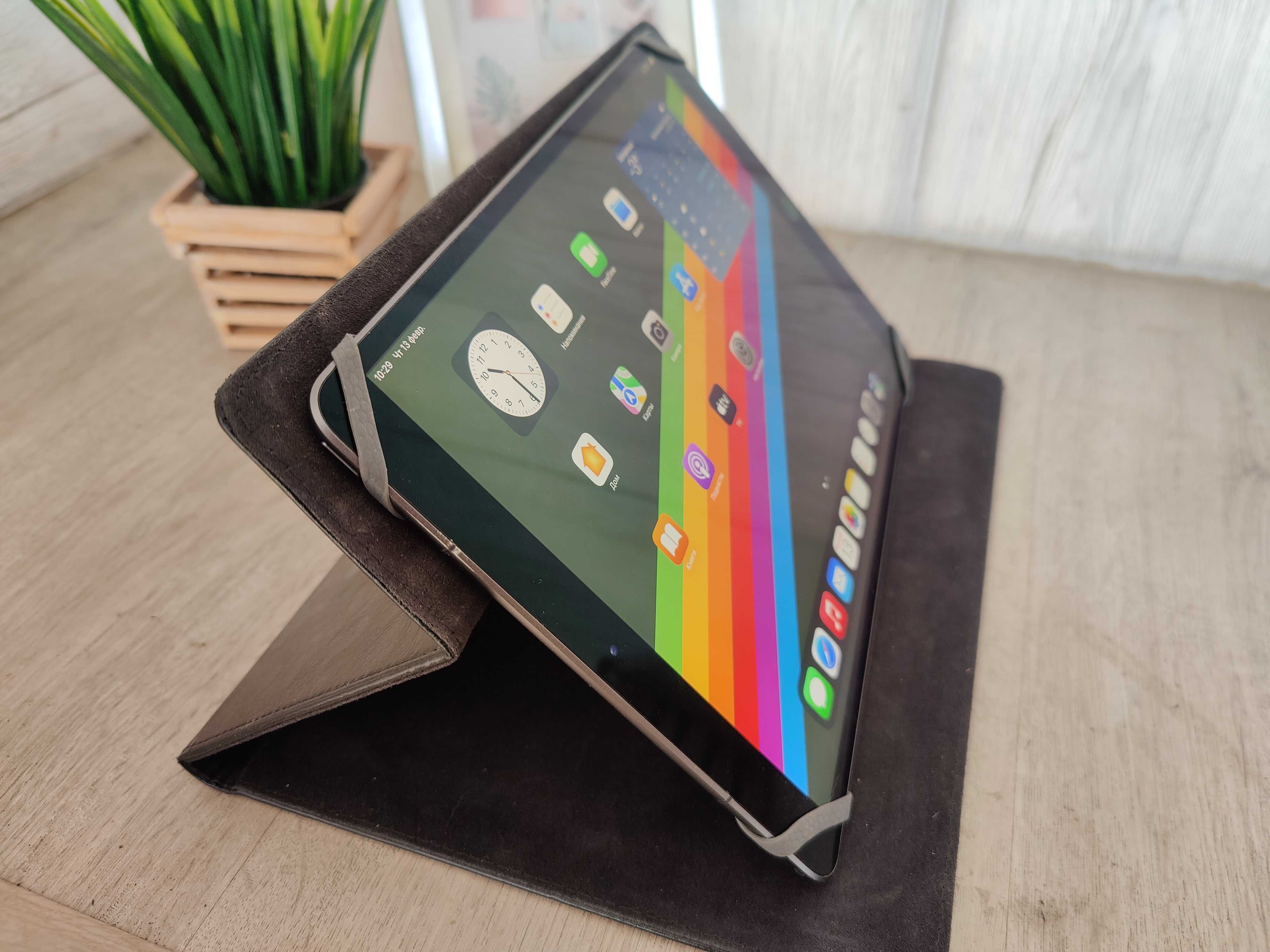 Планшет Ipad Air 3 256Gb 4G A2153  ios 18.2