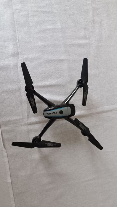 Квадрокоптер Petrel