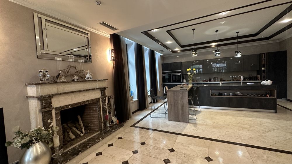 Перша оренда будинку 750м2