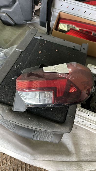 Farolim tras direito opel corsa