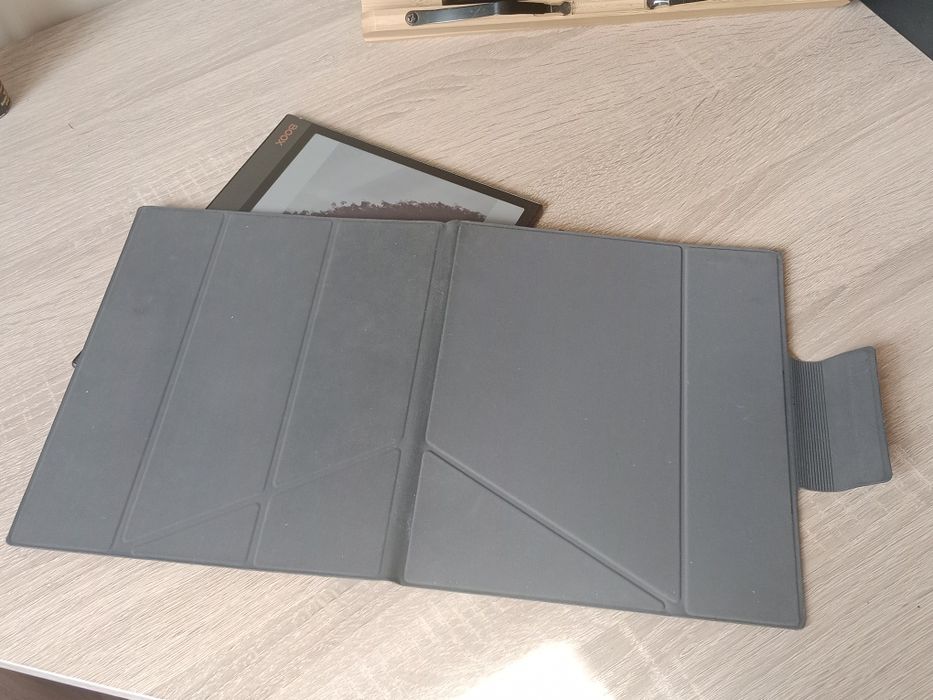 Tablet Onyx boox Note Air 3 C + etui + rysiki