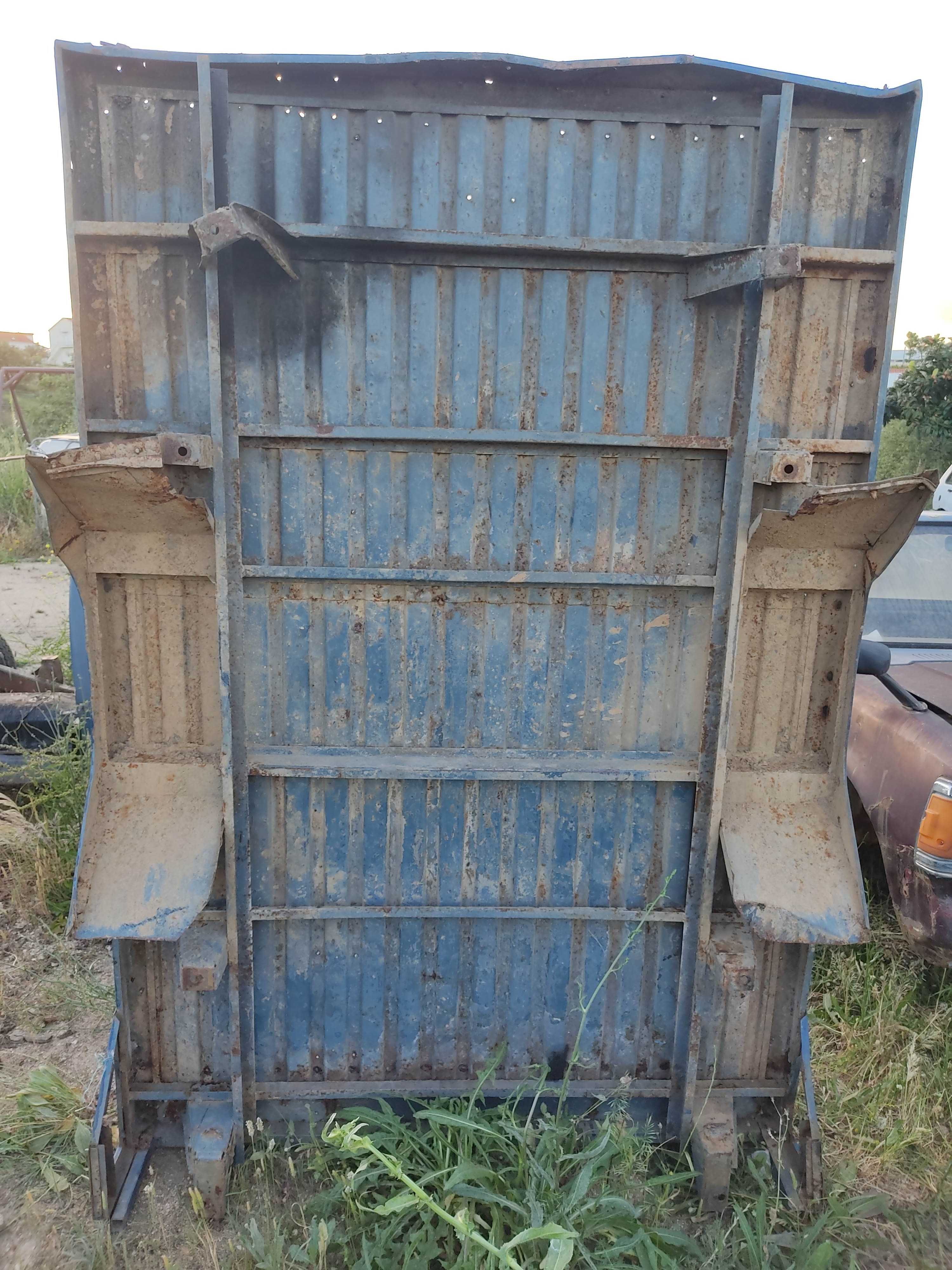 material Datsun 720