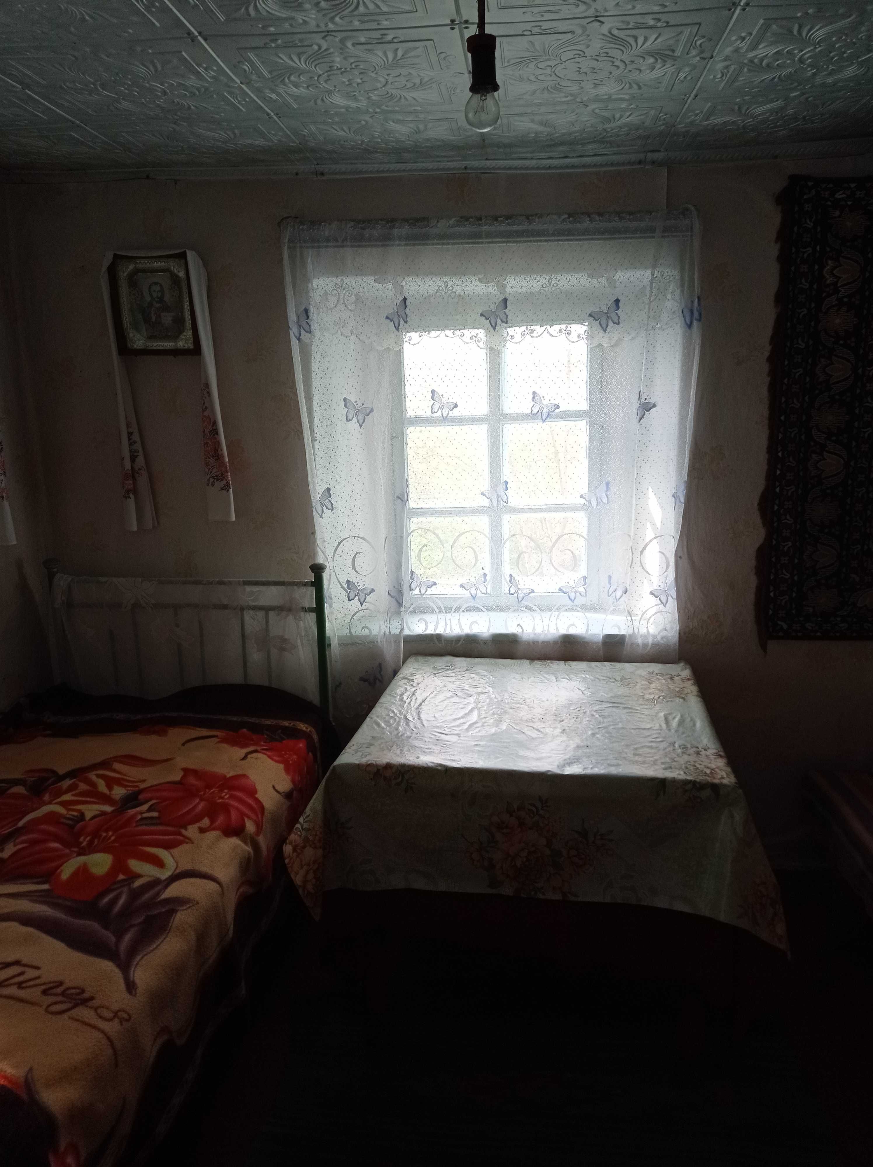Будинок для сім'ї з двома дітьми шкільного віку