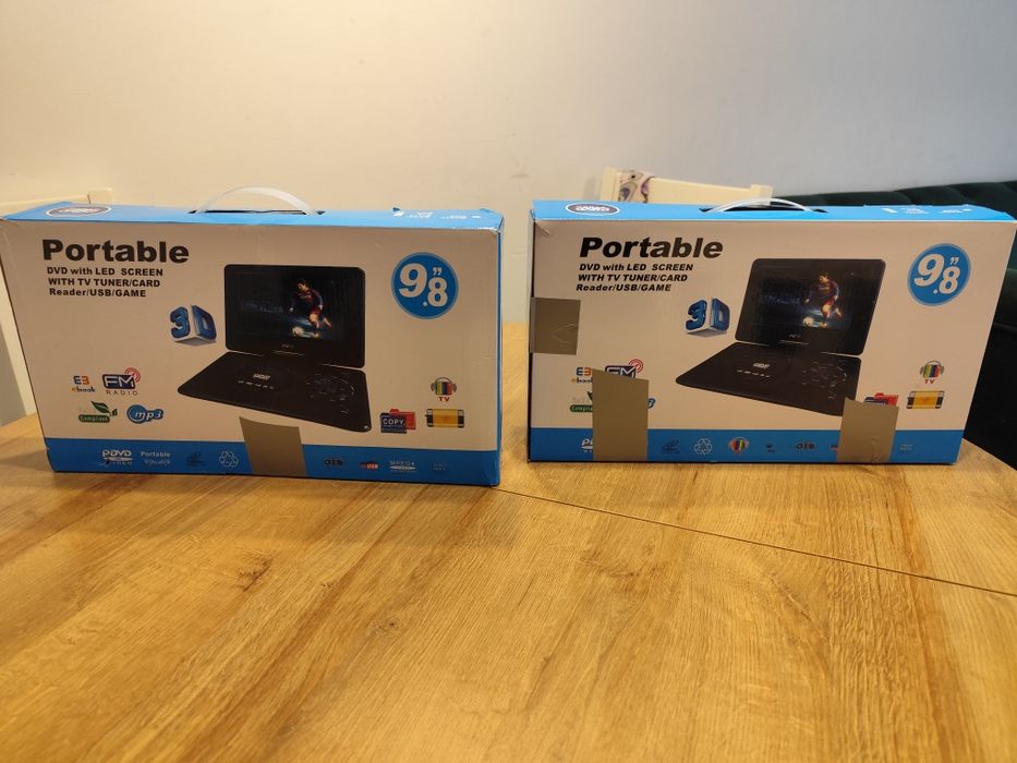Dwa Przenośne Odtwarzacze DVD GoMedia 9808 z dużym ekranem 9.8 cala .