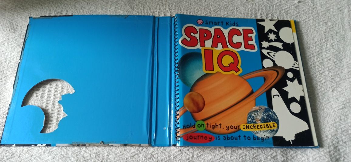 Книга розвиваюча книга развивающая Space IQ