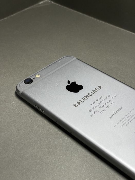 Приглашение balenciaga fw22 arena invite to show by maison margiela