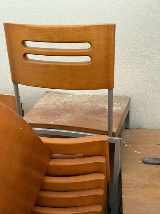Mesas e cadeiras de cafe