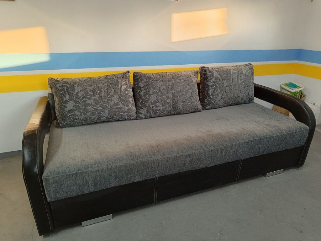 Sofa, łóżko, kanapa z funkcją spania
