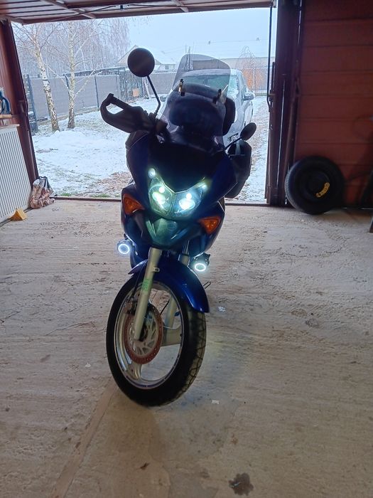 Honda Varadero 125 Ducati Jedyna Taka.Kolor Niebieski Metalik