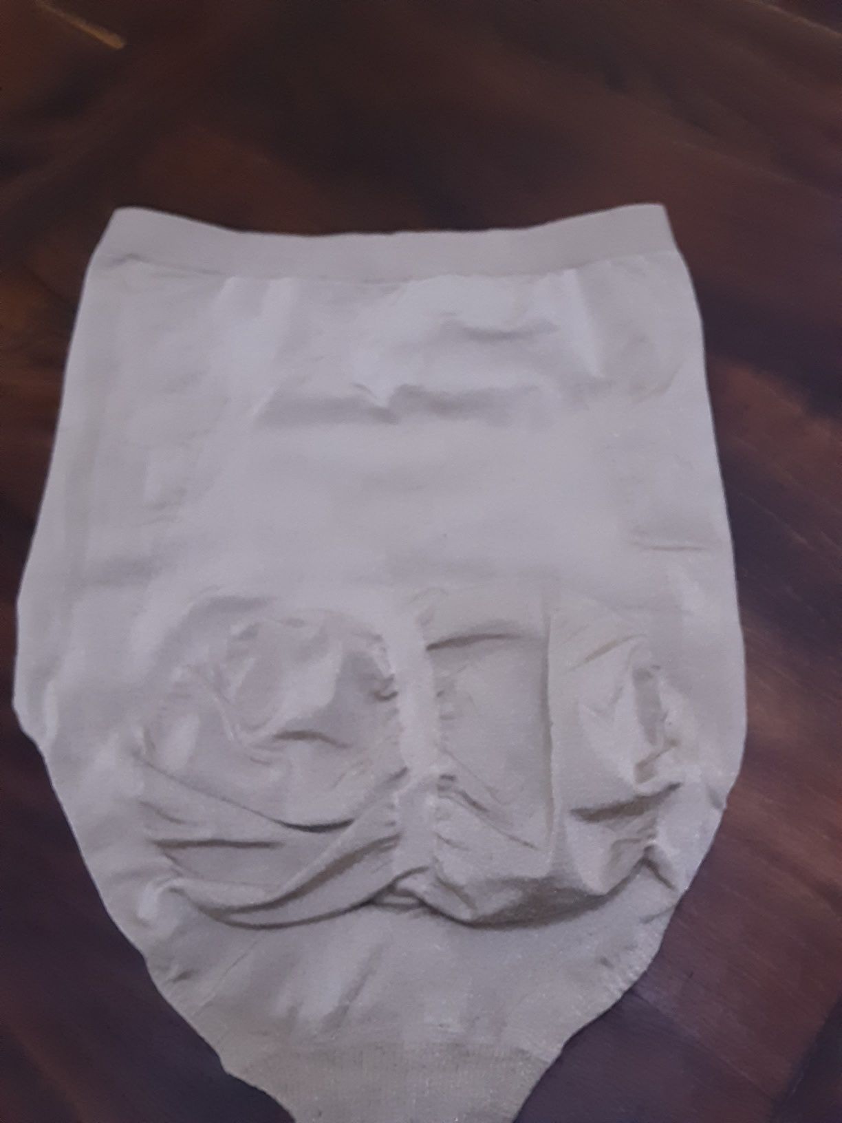 Cinta beje tamanho L