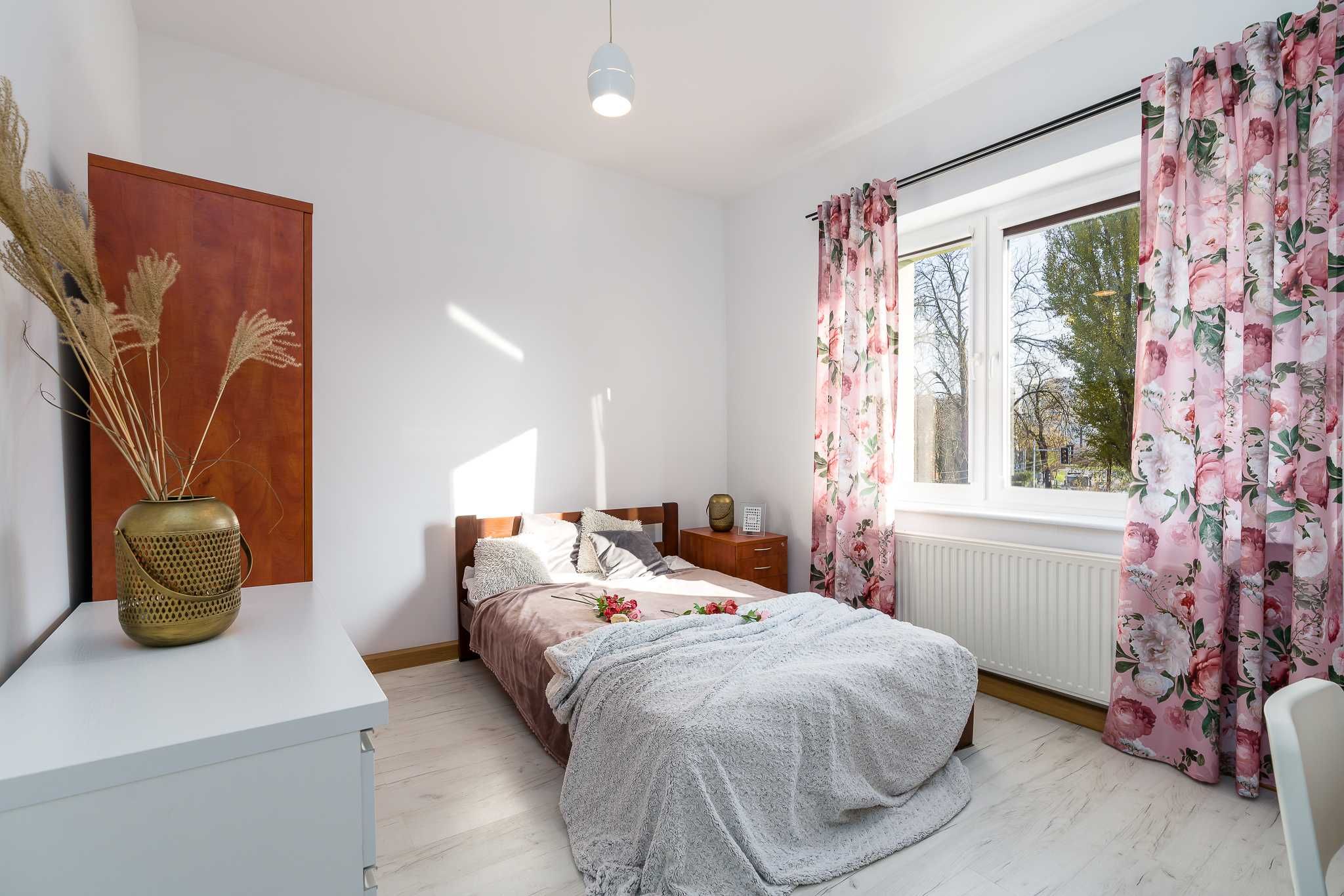 Przytulny pokój przy Parku Sołackim/Cozy room in nice neighbourhood