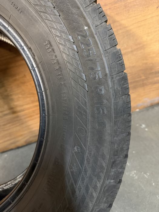 Opony Continental wielosezonowe 225/75 R16