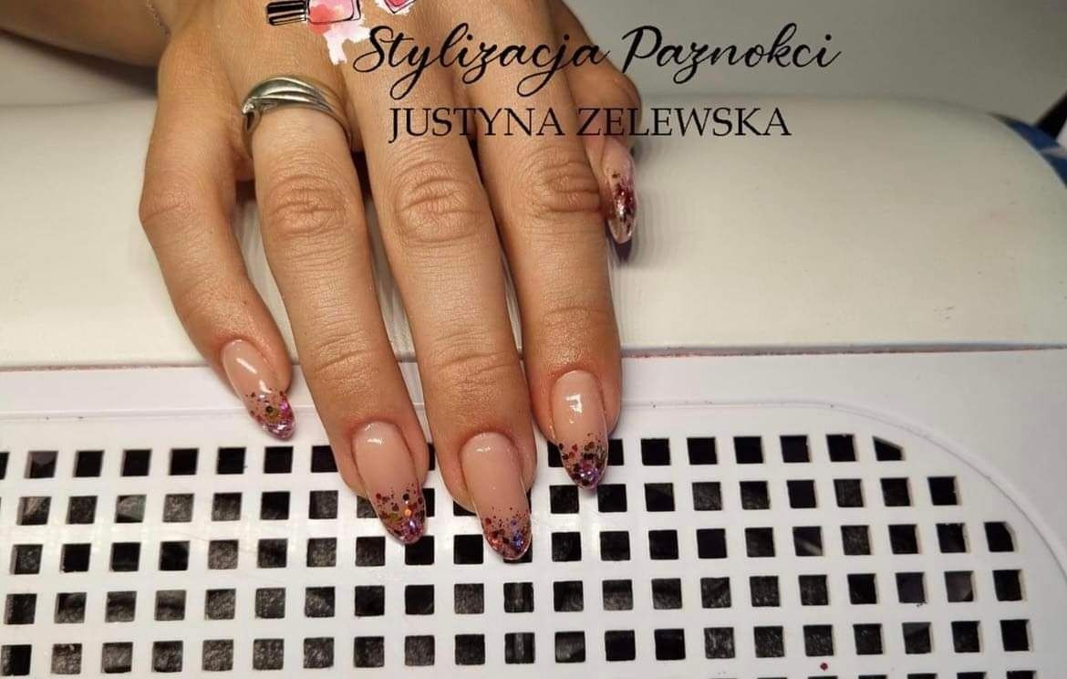 Przedłużanie paznokci, manicure, pedicure