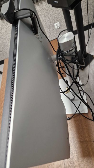 Monitor Dell 32" 4K UltraSharp U3223QE - stan idealny