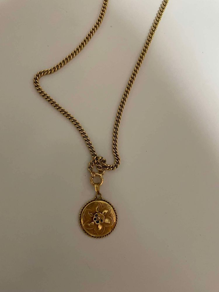 Fio de ouro com pingente