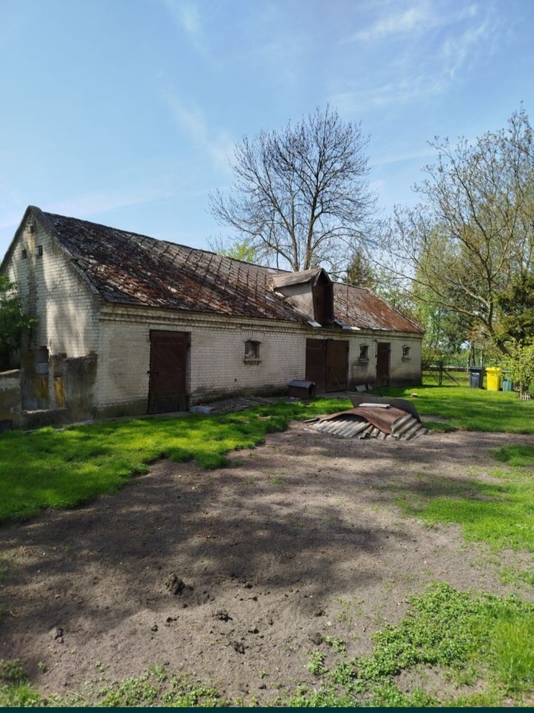 Sprzedam dom + budynki gospodarcze